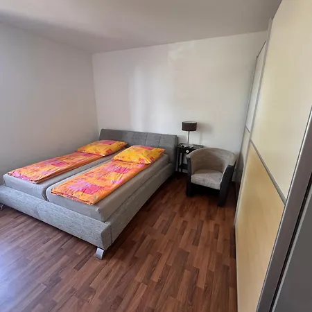 Wunderschoene In Misburg-nord In Bahnstationsnaehe 하노버